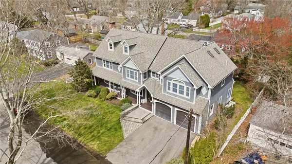$1,500,000 | 3 Deerfield Drive, Barrington, RI 02806