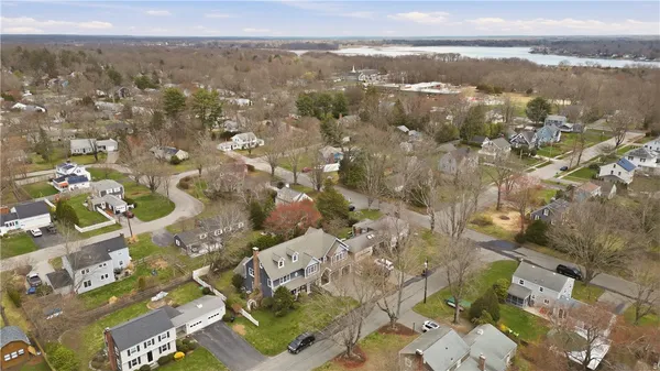 $1,500,000 | 3 Deerfield Drive, Barrington, RI 02806
