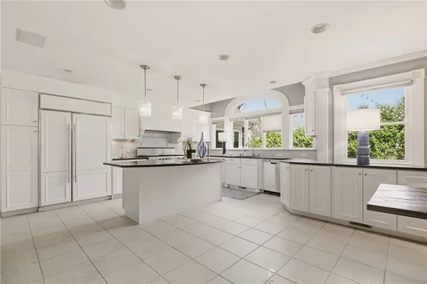 $1,500,000 | 3 Deerfield Drive, Barrington, RI 02806