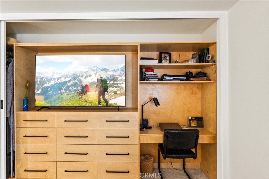 13243 Fiji Way, Unit K Marina del Rey, CA 90292 - Photo 28 of 39 a view of a bench in a room