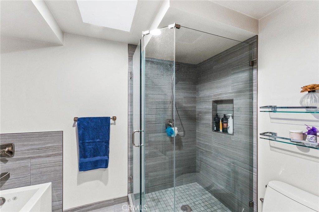 13243 Fiji Way, Unit K Marina del Rey, CA 90292 - Photo 30 of 39 a bathroom with a shower