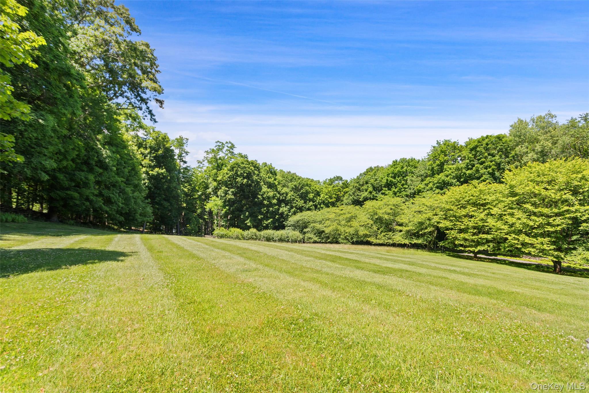 242 Croton Lake Road Katonah, NY 10536 - Photo 8 of 29