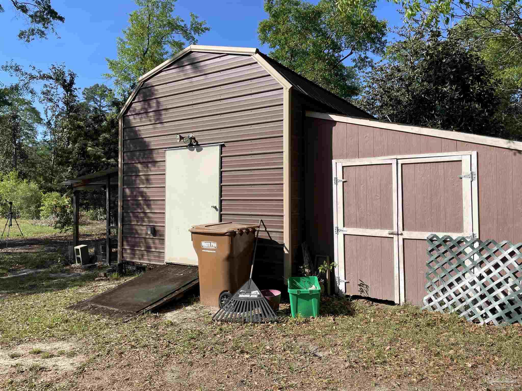 3947 Ward Basin Road Milton, FL 32583 - Photo 23 of 34