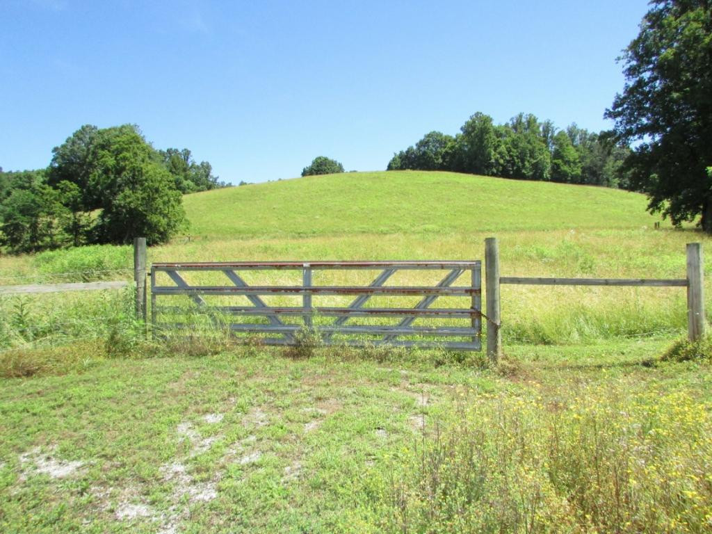 249 Nave Hollow Road, Unit 7 Elizabethton, TN 37643 - Photo 1 of 8 Photo 1