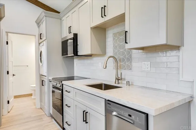 $2,500 | 329 D Street, Ramona, CA 92065