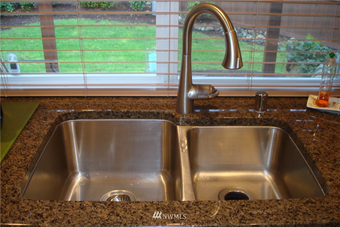 421 172nd Place Southeast Bothell, WA 98012 - Photo 4 of 19