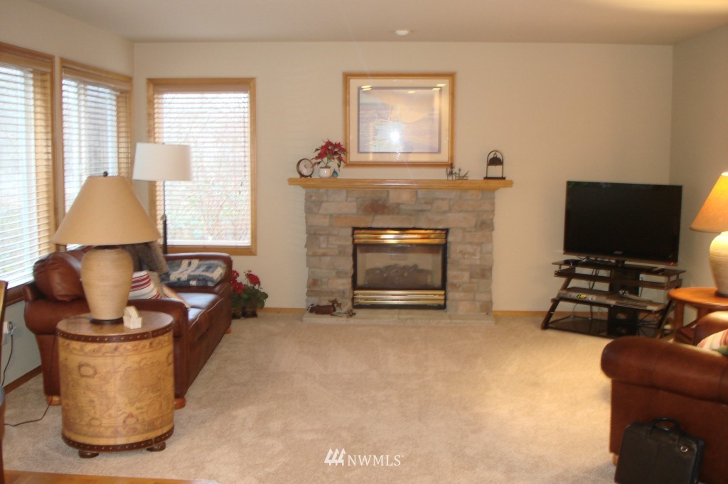 421 172nd Place Southeast Bothell, WA 98012 - Photo 8 of 19