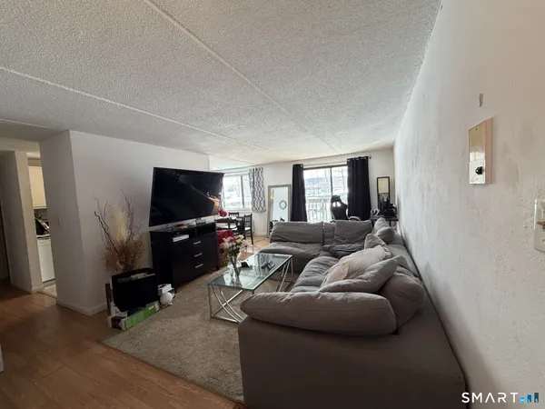 $1,800 | 126 Triangle Street, Unit A44, Danbury, CT 06810