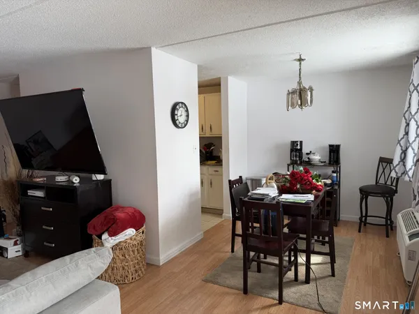 $1,800 | 126 Triangle Street, Unit A44, Danbury, CT 06810