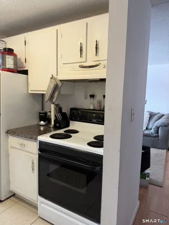 $1,800 | 126 Triangle Street, Unit A44, Danbury, CT 06810