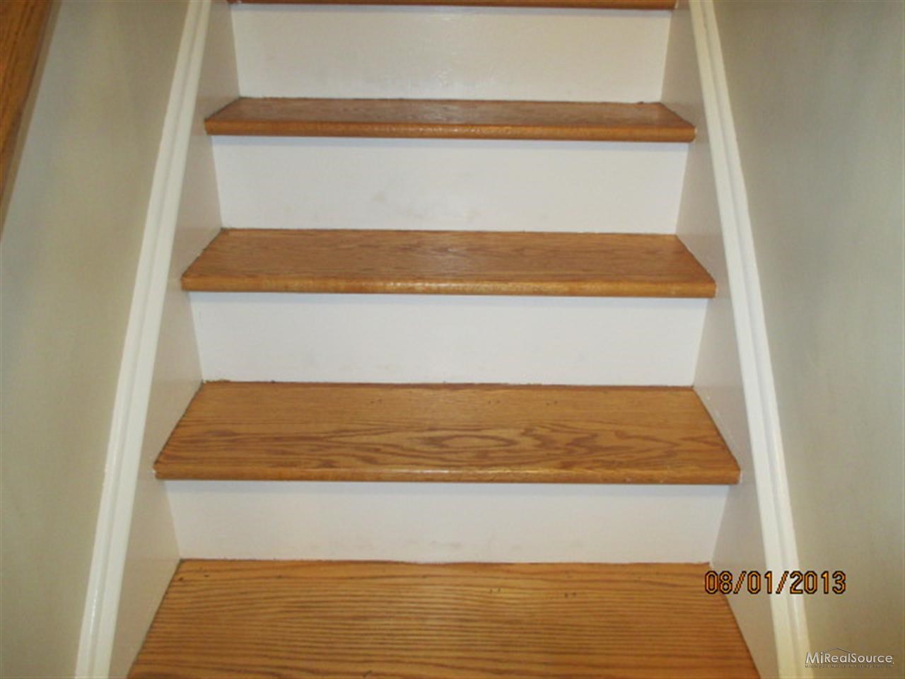 260 Gunder Drive Rochester, MI 48309 - Photo 18 of 30 31160098-17.JPG