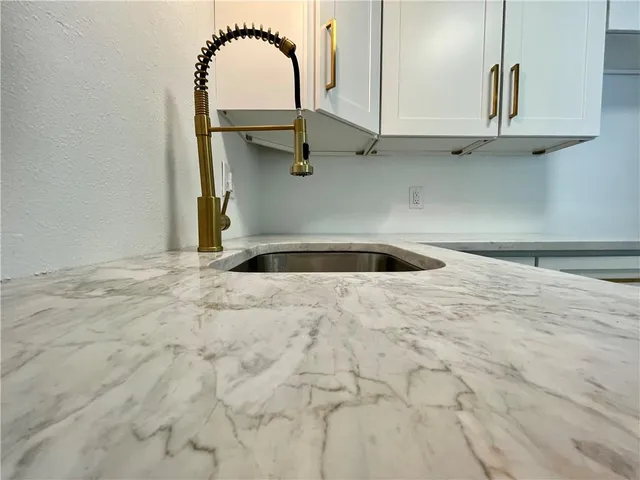 $2,550 | 9305 River Lane, River Ridge, LA 70123