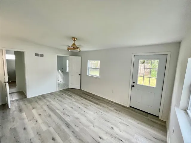 $2,550 | 9305 River Lane, River Ridge, LA 70123