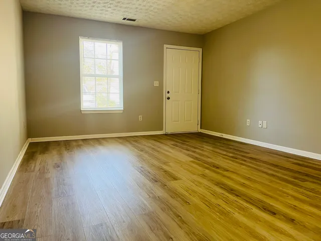 $1,295 | 105 Granite Street, Unit B, Hogansville, GA 30230