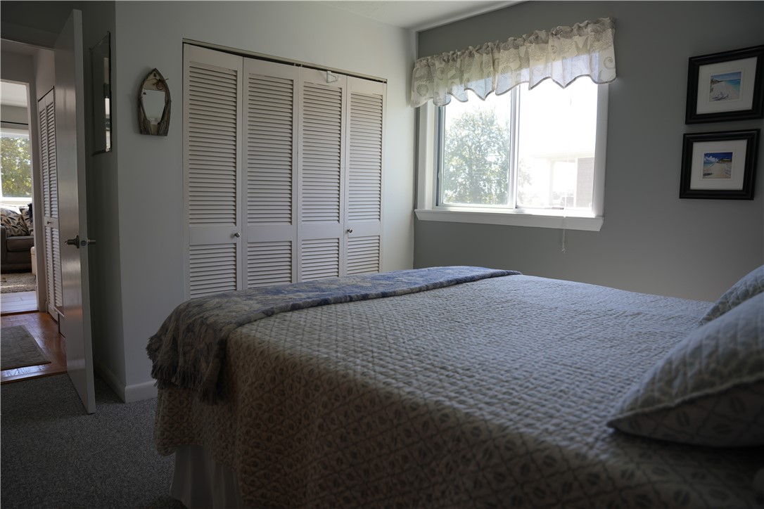 39 Lake Road Narragansett, RI 02882 - Photo 15 of 37