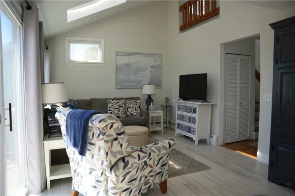 $3,000 | 39 Lake Road, Narragansett, RI 02882