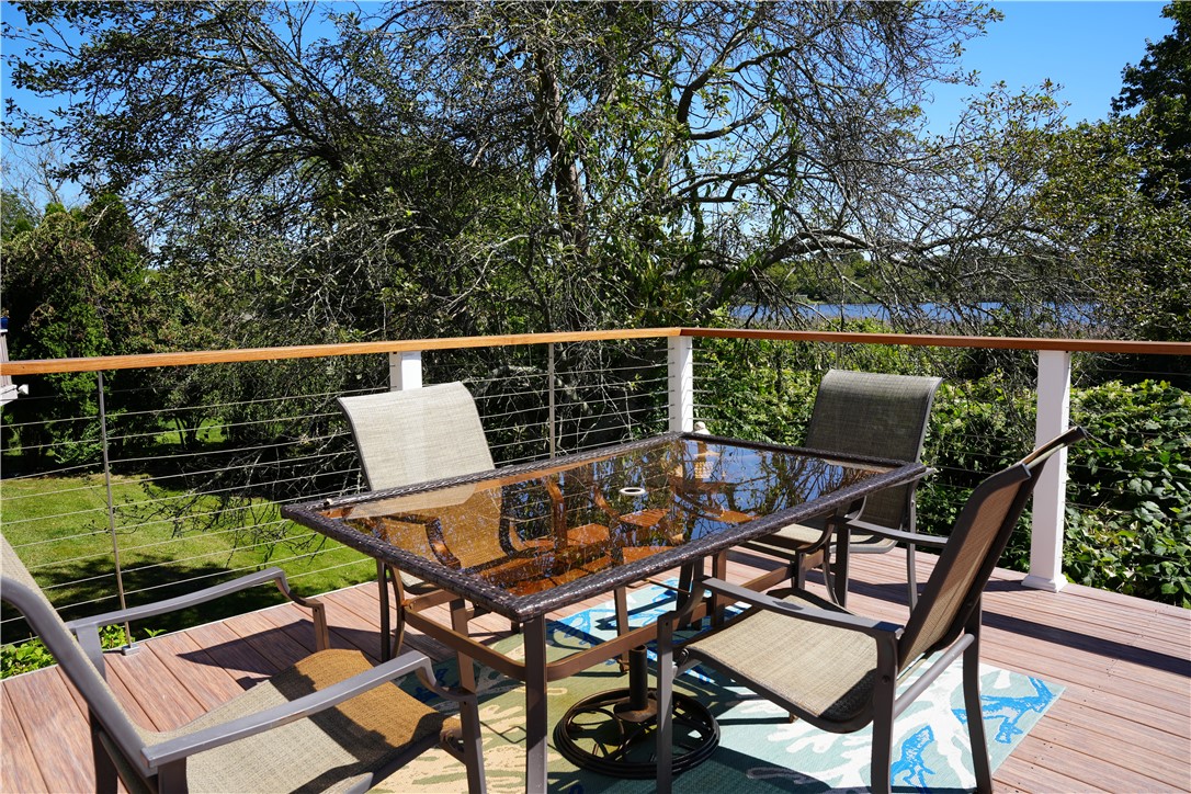 39 Lake Road Narragansett, RI 02882 - Photo 2 of 37