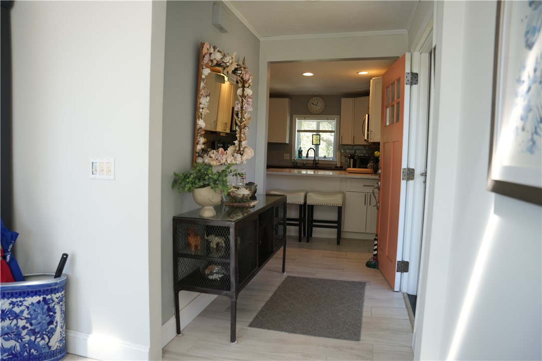 39 Lake Road Narragansett, RI 02882 - Photo 22 of 37