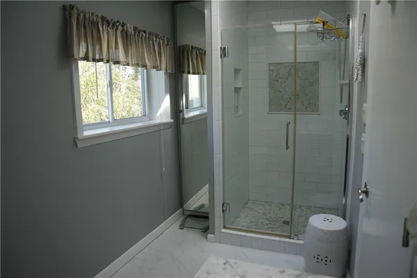 $3,000 | 39 Lake Road, Narragansett, RI 02882