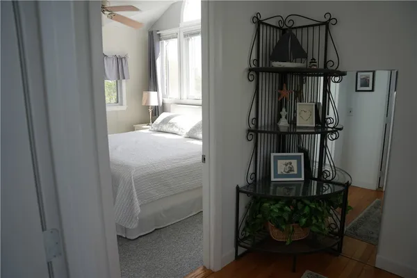 $3,000 | 39 Lake Road, Narragansett, RI 02882