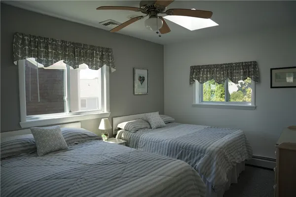 $3,000 | 39 Lake Road, Narragansett, RI 02882