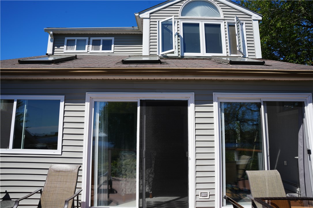 39 Lake Road Narragansett, RI 02882 - Photo 4 of 37