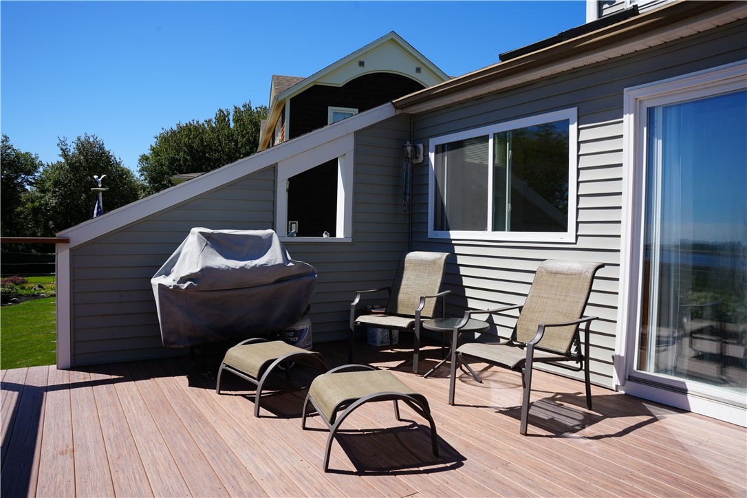 39 Lake Road Narragansett, RI 02882 - Photo 6 of 37