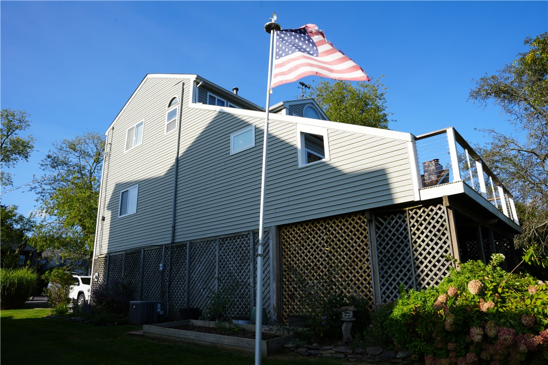 39 Lake Road Narragansett, RI 02882 - Photo 7 of 37