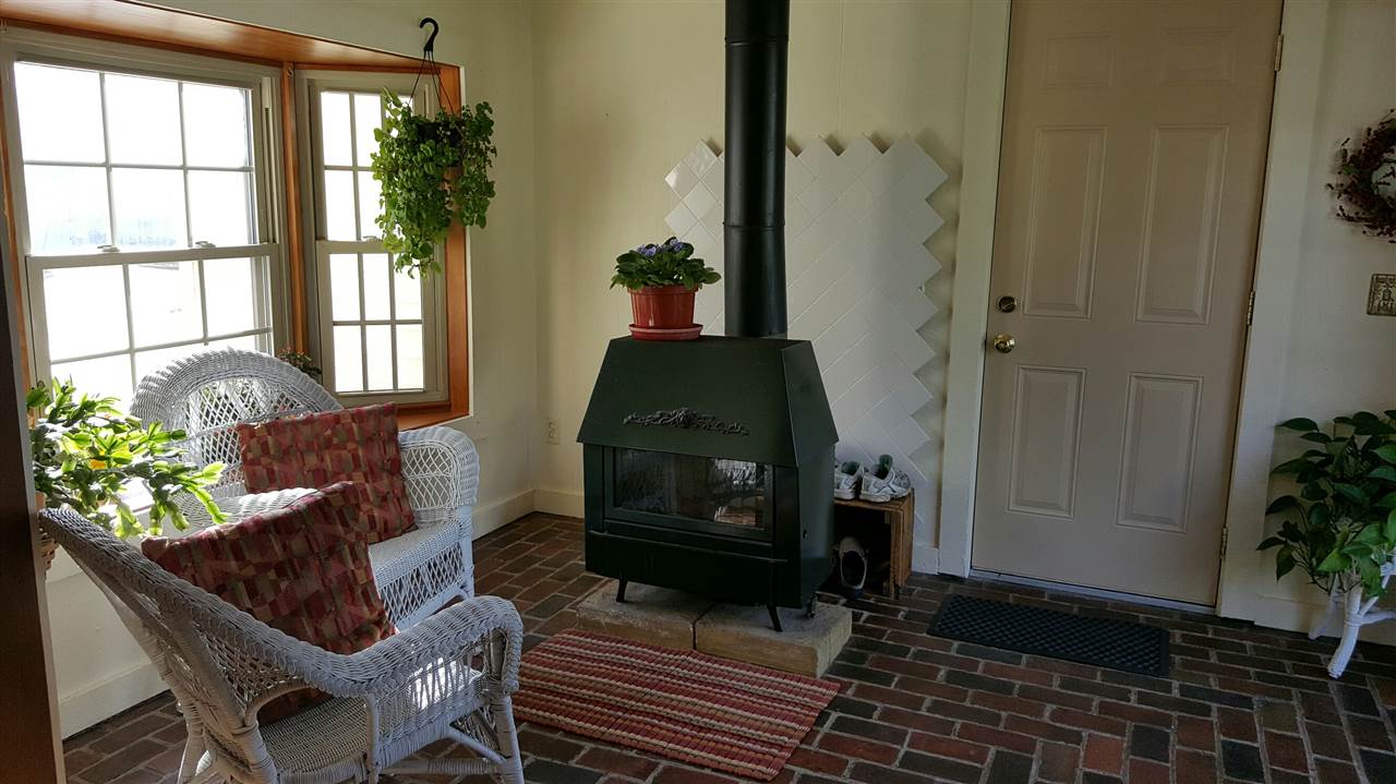 15 Wellesley Road Nashua, NH 03062 - Photo 11 of 38 Gallery Image 11