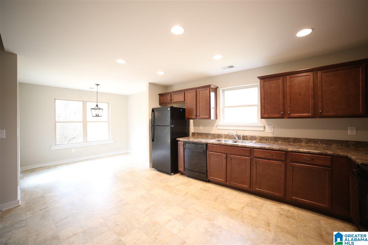 220 Elm Way Lincoln, AL 35096 - Photo 10 of 36