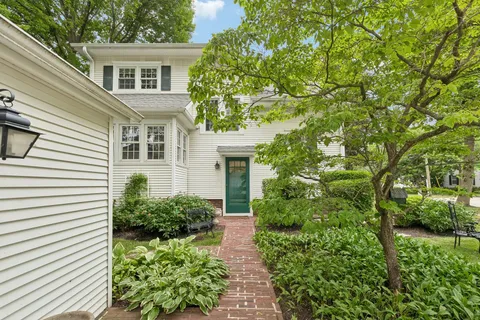 $574,999 | 335 East Liberty Street, Barrington, IL 60010