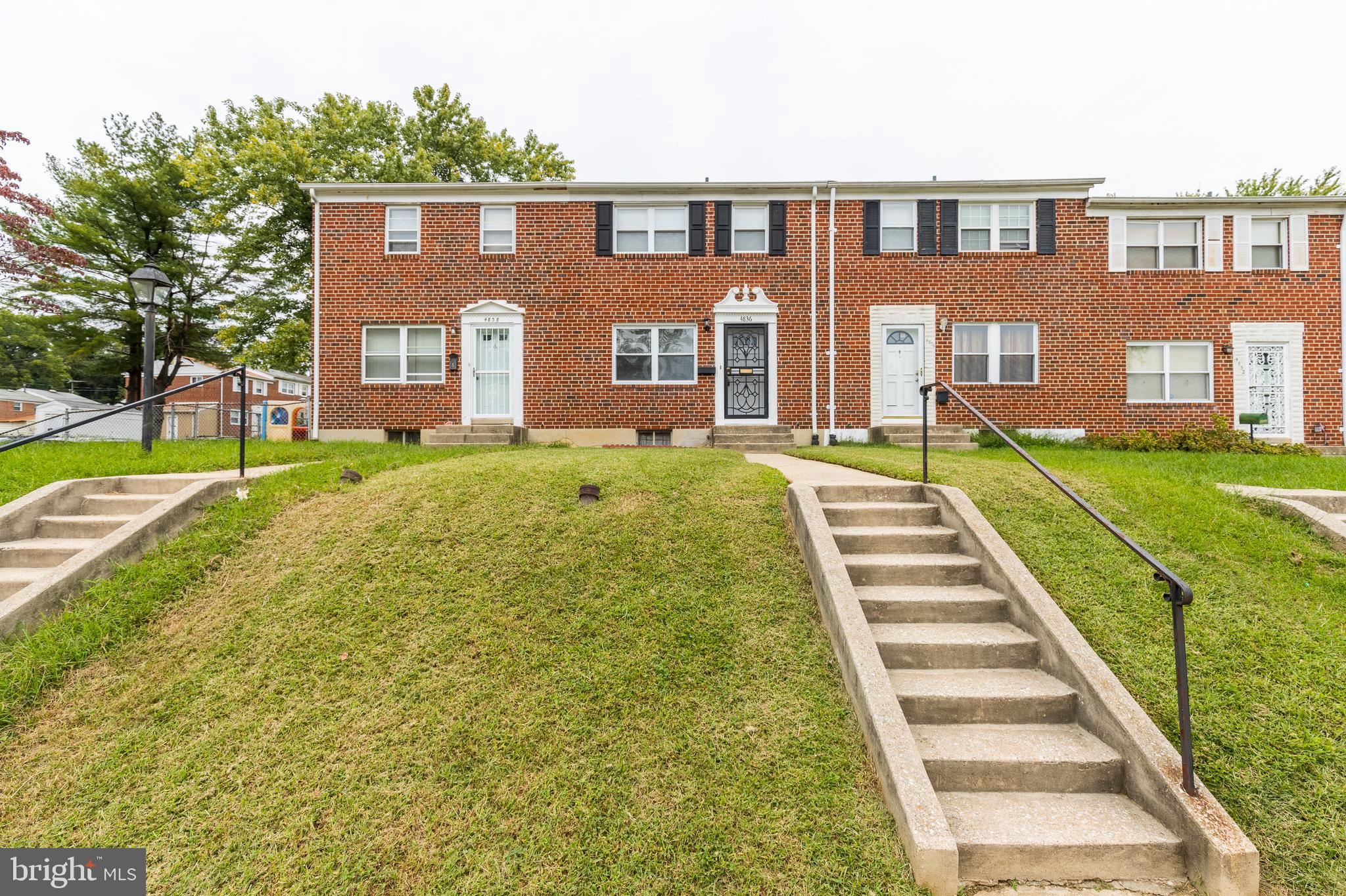 4836 Melbourne Road Baltimore, MD 21229 - Photo 3 of 41
