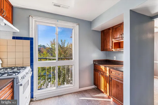 a view of utility room