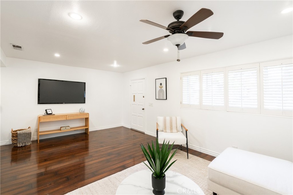 231 Green Lea Place Thousand Oaks, CA 91361 - Photo 4 of 33