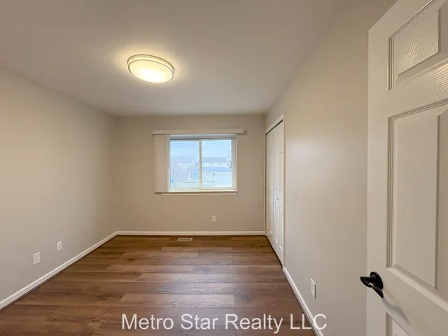 $2,950 | 1553 Lakewood Drive, Troy, MI 48083