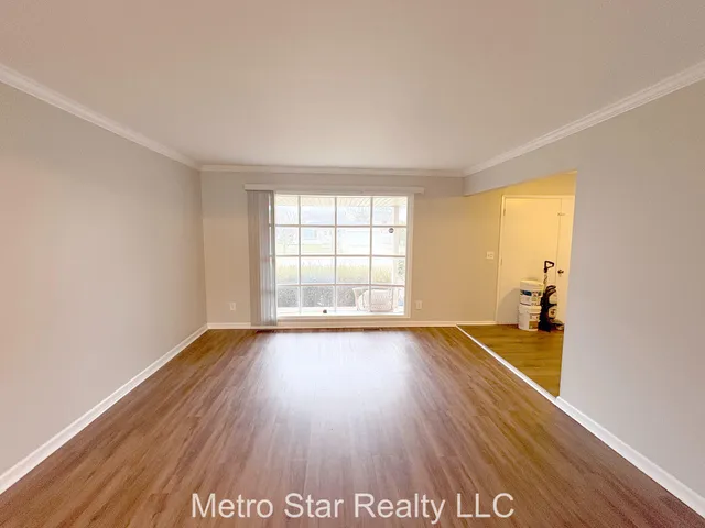 $2,950 | 1553 Lakewood Drive, Troy, MI 48083