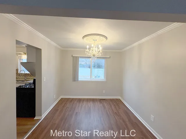 $2,950 | 1553 Lakewood Drive, Troy, MI 48083