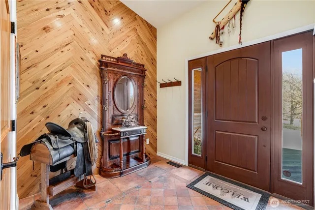 $1,195,000 | Undisclosed Address, Goldendale, WA 98620