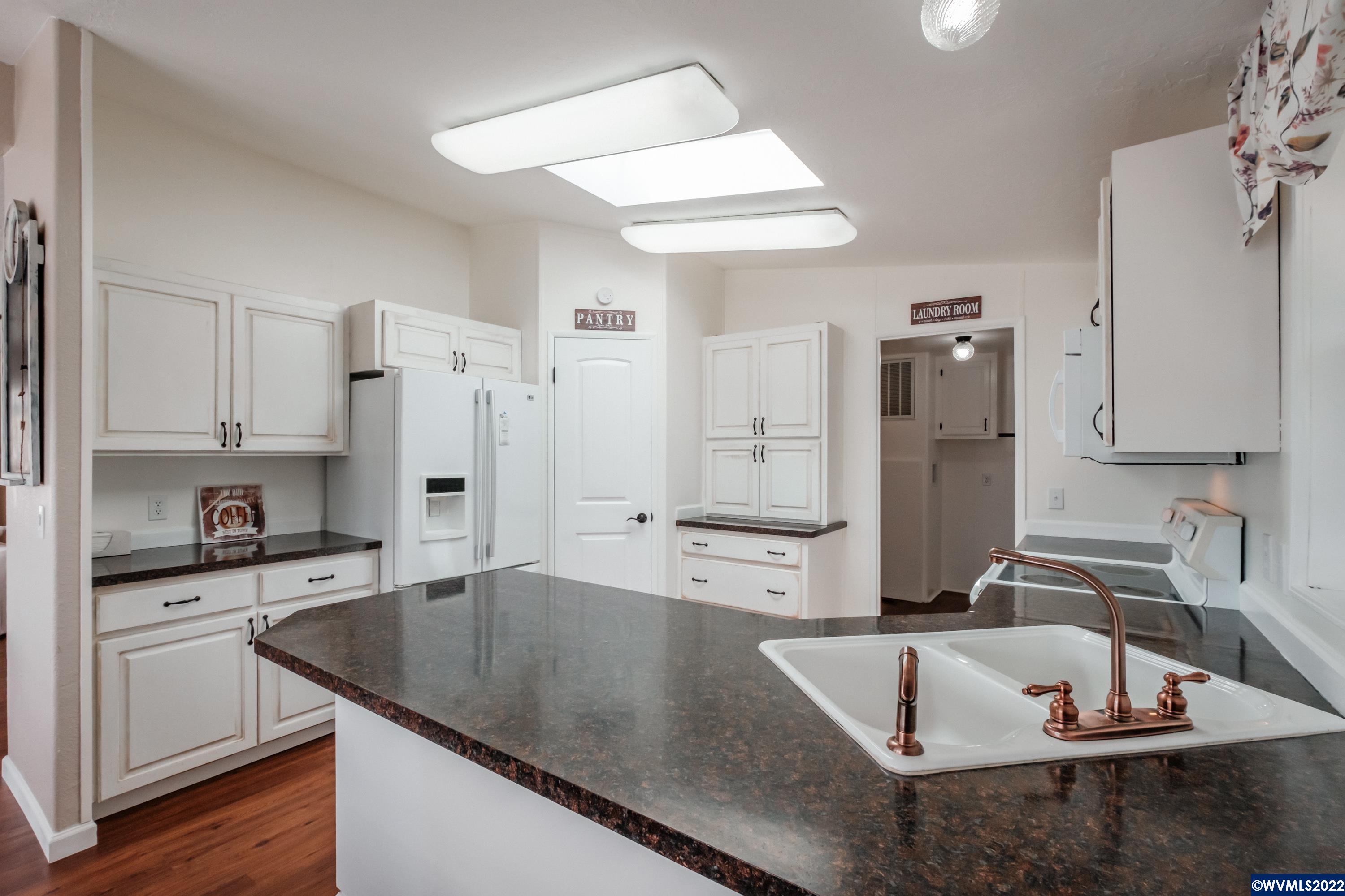 2151 Three Lakes Road Southeast, Unit 25 Albany, OR 97322 - Photo 13 of 42 Gallery Image 13