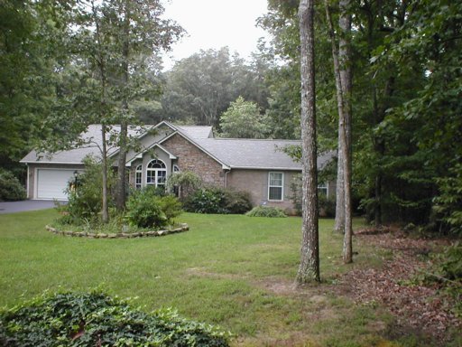 1611 Cherokee Road East Crossville, TN 38572 - Photo 1 of 1 Primary Photo