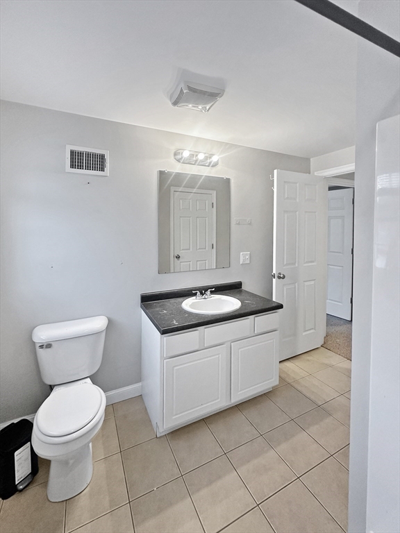 18 Ferry Street, Unit B Lawrence, MA 01841 - Photo 14 of 33
