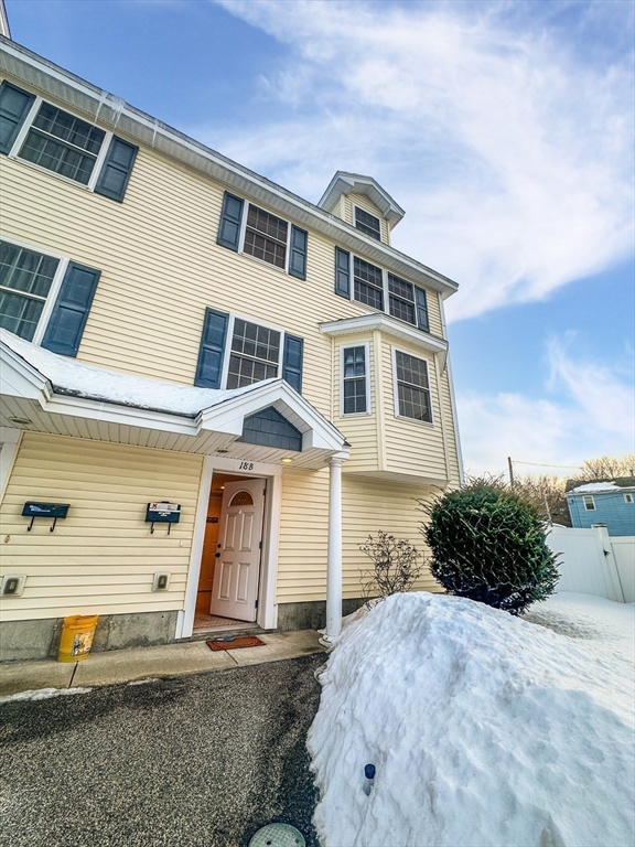 18 Ferry Street, Unit B Lawrence, MA 01841 - Photo 33 of 33