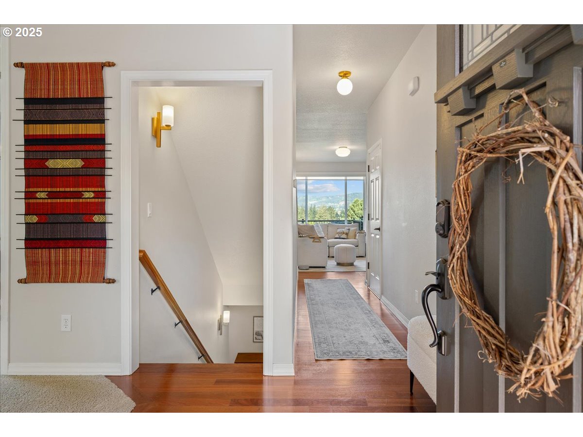 5254 Wedgewood Loop Newberg, OR 97132 - Photo 4 of 43 a view of a livingroom with furniture and staircase