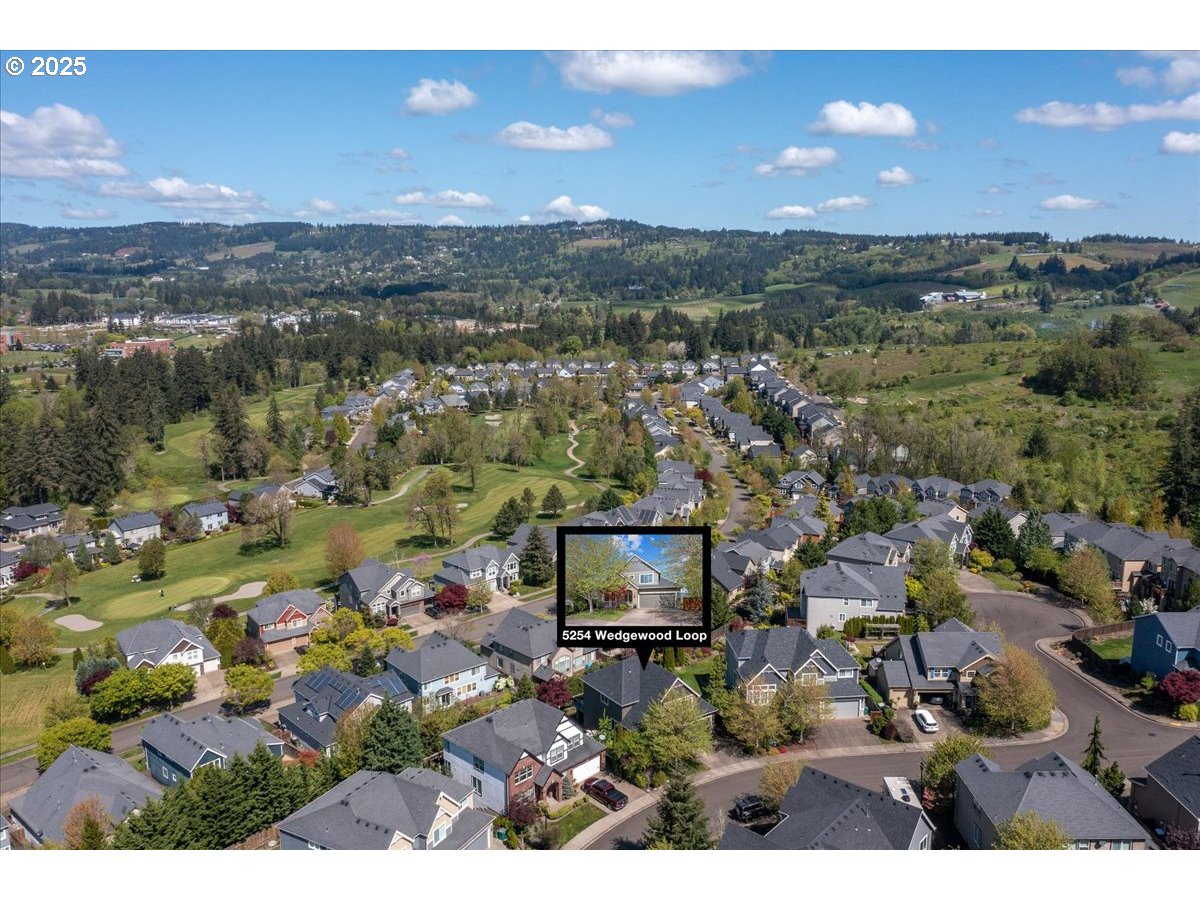 5254 Wedgewood Loop Newberg, OR 97132 - Photo 42 of 43 a view of a city