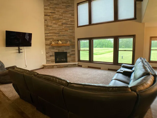 $699,900 | W5005 Alberts Lane, Bonduel, WI 54107