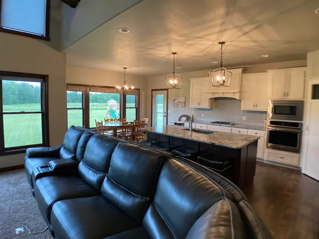 $699,900 | W5005 Alberts Lane, Bonduel, WI 54107