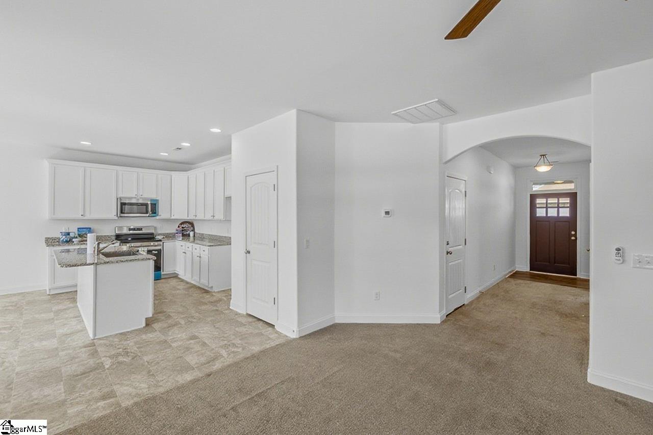 54 Mossycup Road Taylors, SC 29687 - Photo 3 of 43