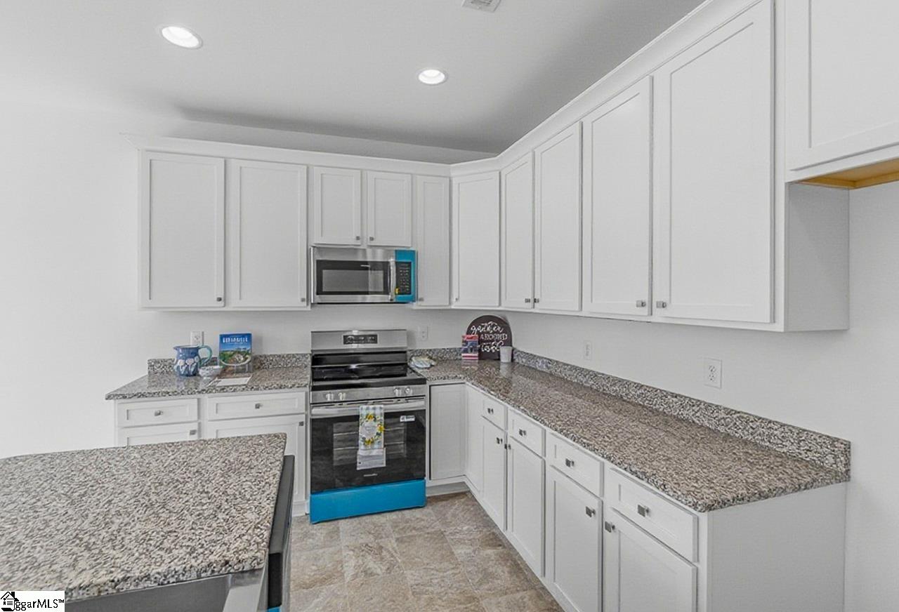 54 Mossycup Road Taylors, SC 29687 - Photo 7 of 43