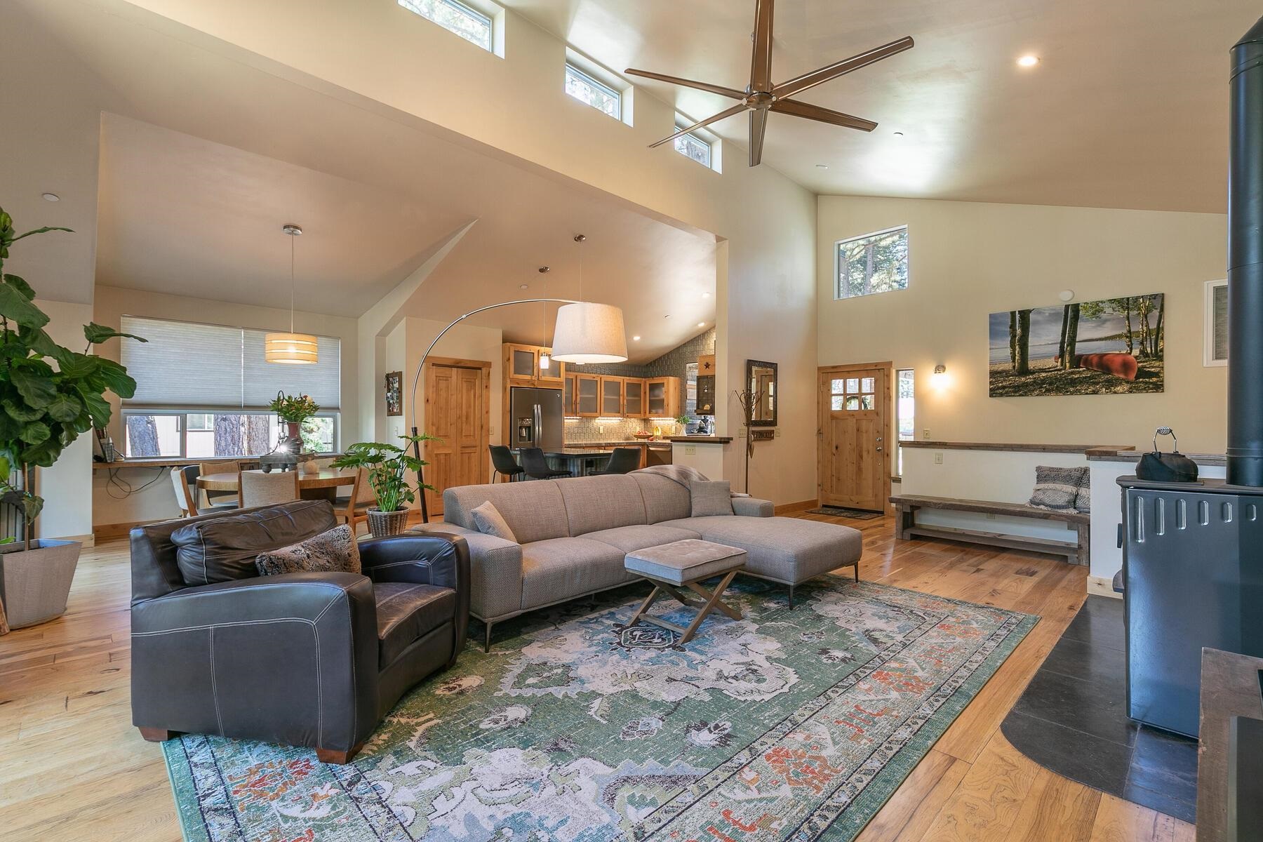 10608 Torrey Pine Road Truckee, CA 96161 - Photo 6 of 21 Gallery Image 6
