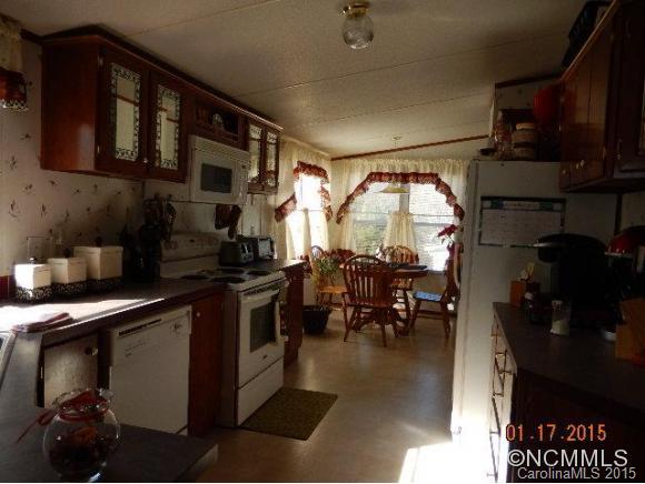 74 Misty Ridge Lane Leicester, NC 28748 - Photo 5 of 10 Gallery Image 5